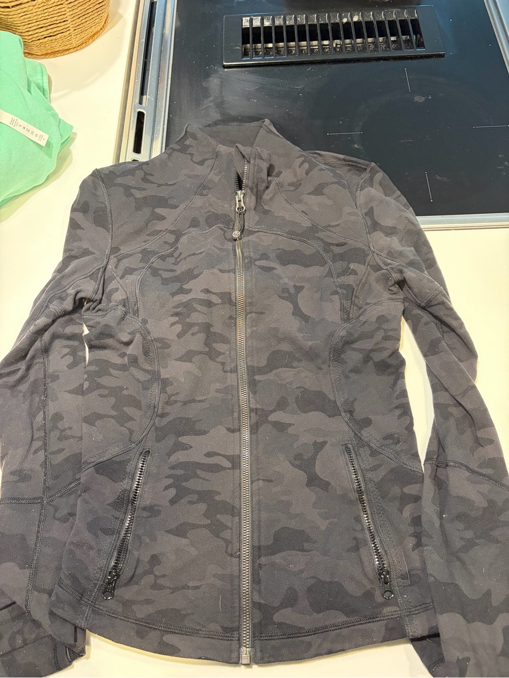lululemon athletica Women's Gray Black Camouflage Jacket